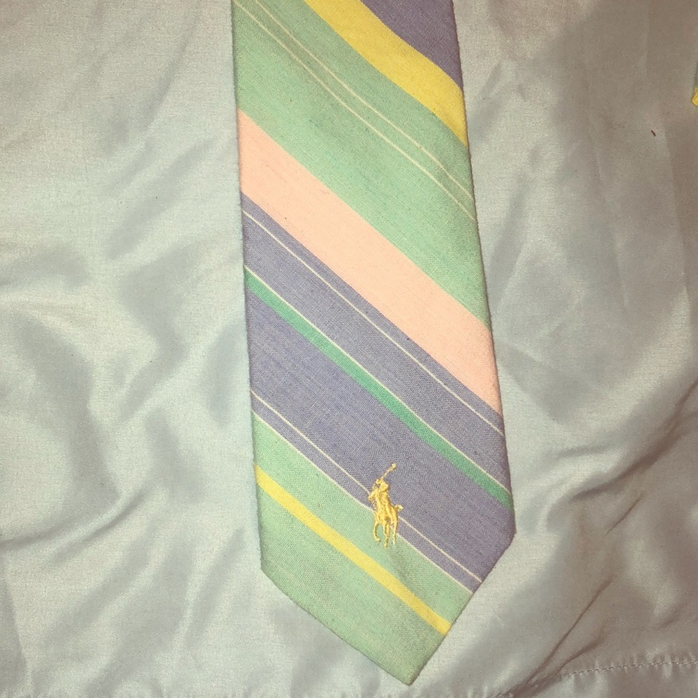 Sporty/ casual tie